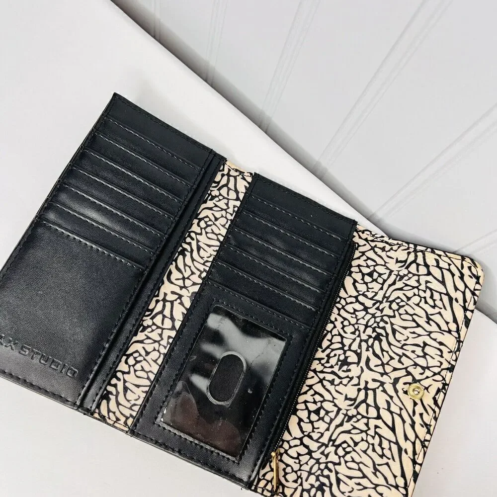 MAX STUDIO Black Gold Butterfly  Snap Trifold Wallet Quilted Design NWOT NICE B4